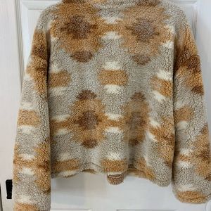 AZTEC sherpa sweater size S but runs big